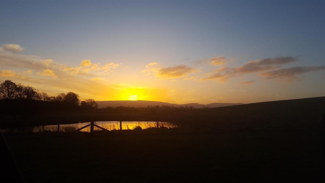 Keld Barn, Low Ploughlands Holiday Lets 柯比斯蒂芬 外观 照片